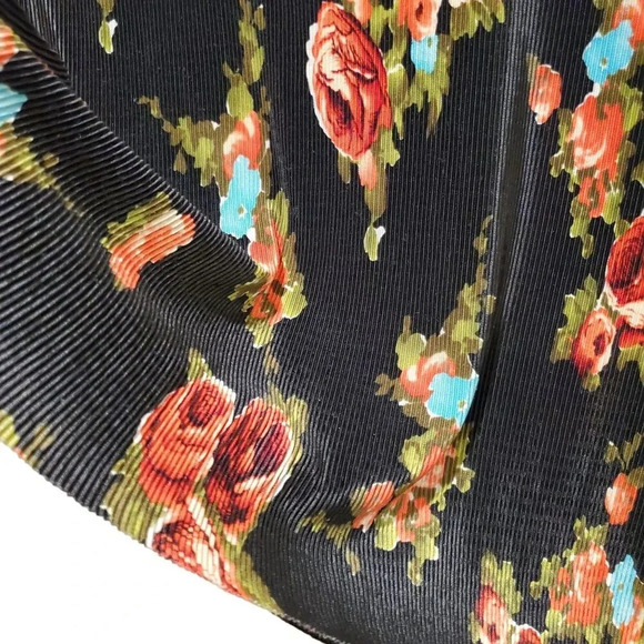 Vintage 90s Y2K CDW Black Red Floral Pleated Sleeveless Shell Blouse Top L - Picture 11 of 13